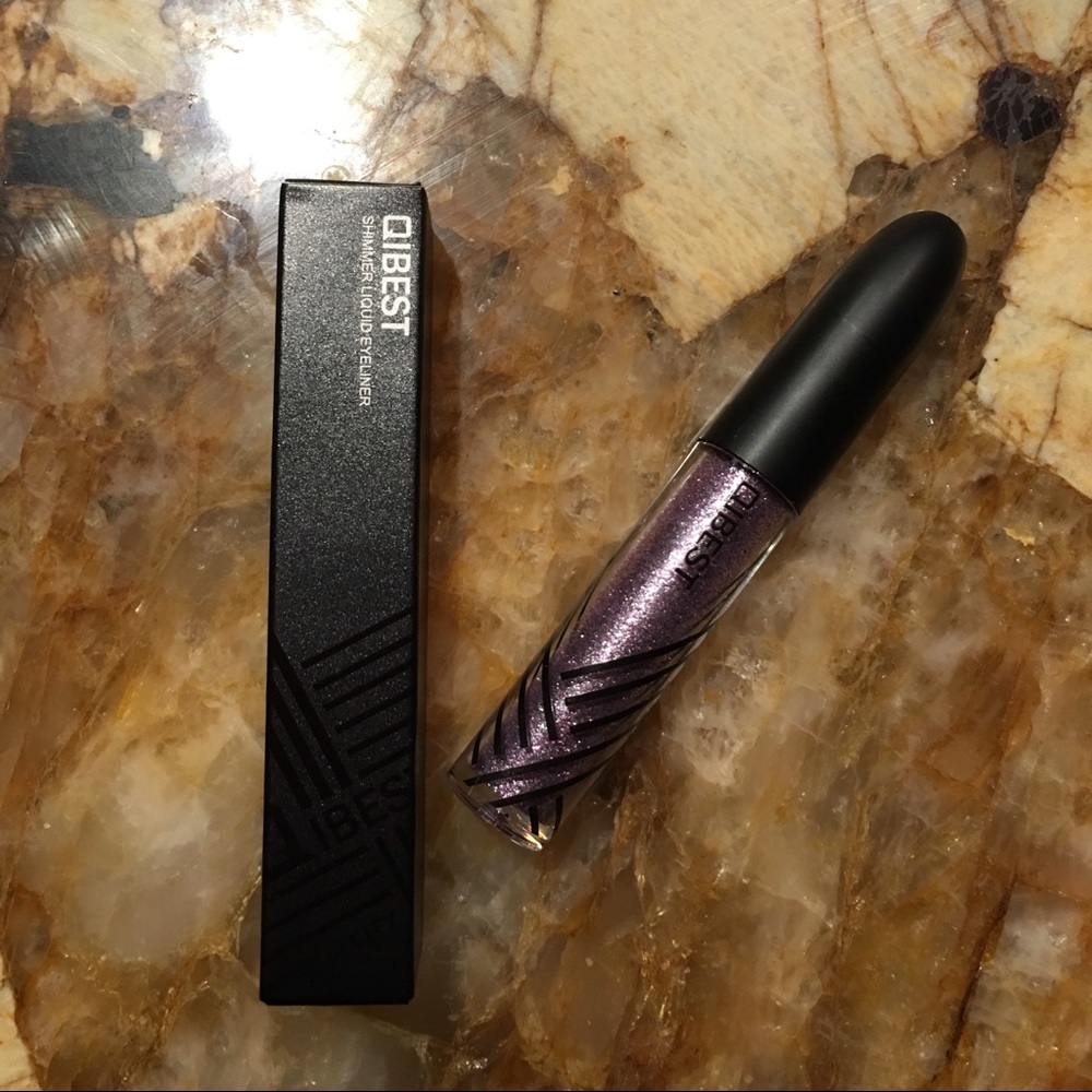 🌹NWT Waterproof amethyst glitter gel liner/shadow
